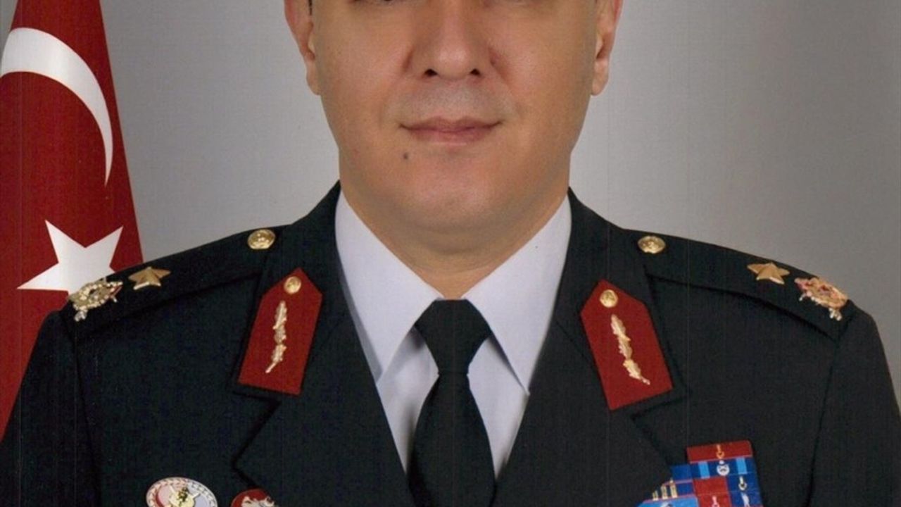 Jandarma KOM Daire Başkanı Tuğgeneral Selami Akşit Hayatını Kaybetti