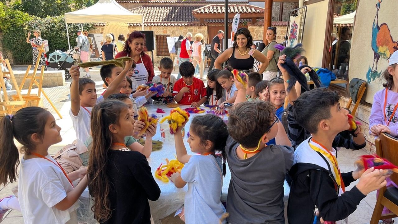 Kaleiçi Festivali'nde Çocuklar Keçe Sanatıyla Tanıştı