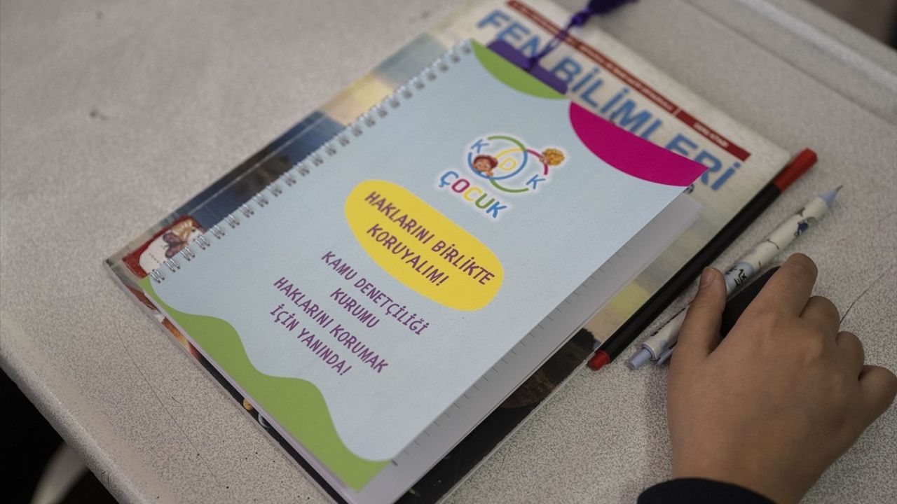 Kamu Başdenetçisi Akarca, Okullarda Hak Arama Kültürünü Tanıttı