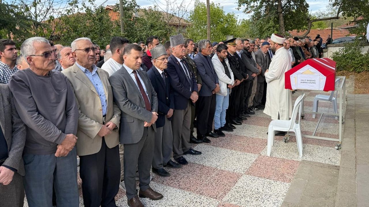 Karabük'te Kıbrıs Gazisi Halit Başdağ Son Yolculuğuna Uğurlandı