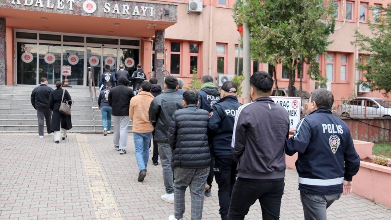 Karabük'te Siber Dolandırıcılık Operasyonunda 14 Tutuklama