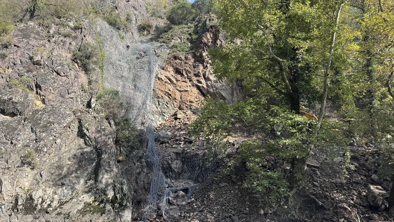 Karabük-Zonguldak Demir Yolu Hattında Heyelan