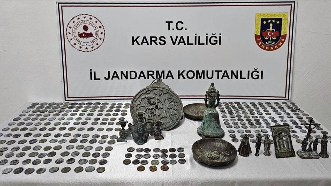 Kars'ta Tarihi Eser Kaçakçılığı Operasyonu: 5 Tutuklama