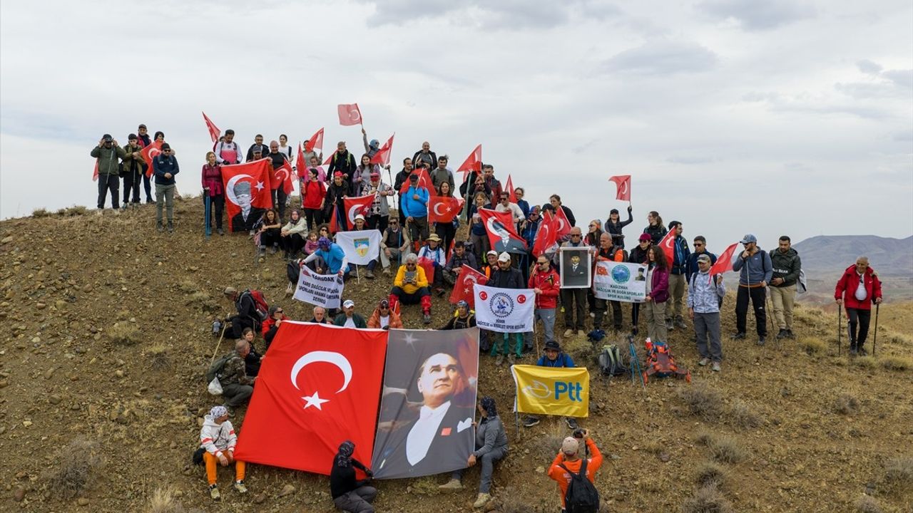 Kars ve Iğdır'da Cumhuriyet Yürüyüşü Heyecanı