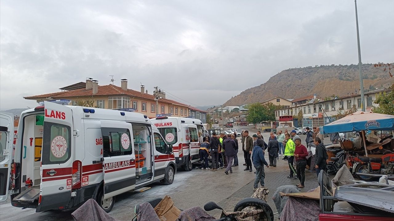 Kastamonu'da Oto Tamir Dükkanında Yangın: İki Yaralı