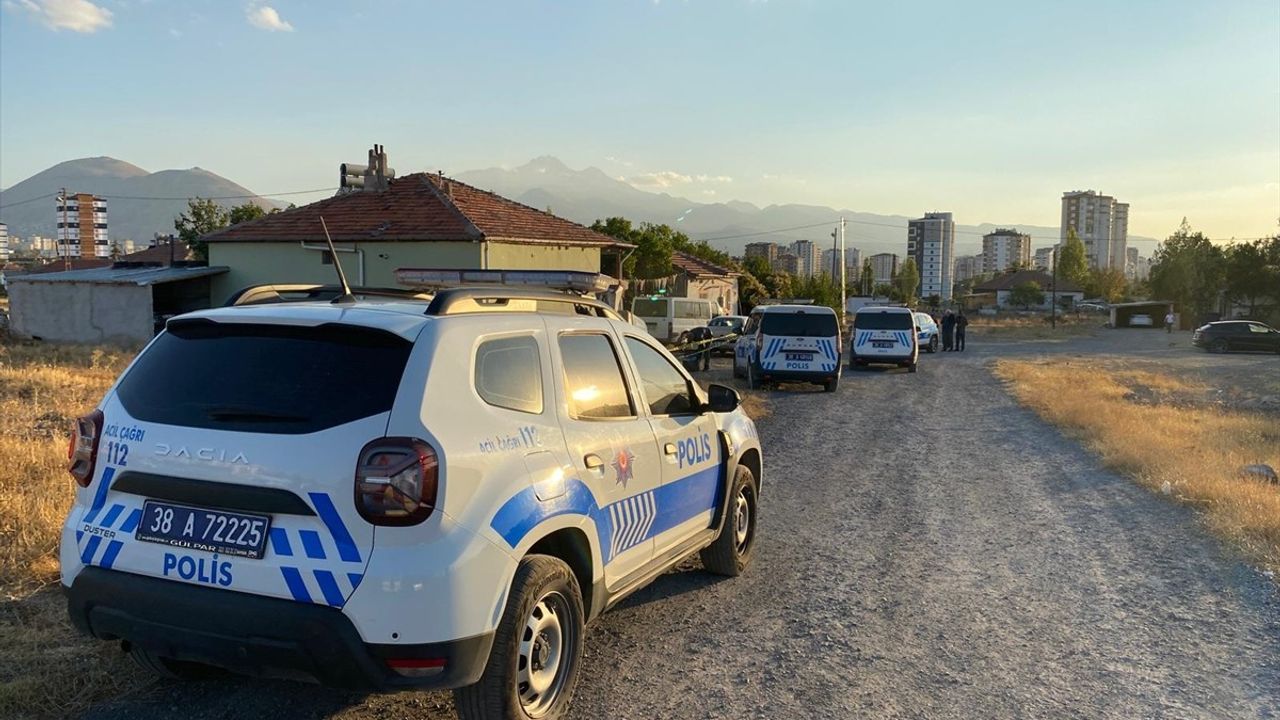 Kayseri'de Baba ve Oğula Silahlı Saldırı