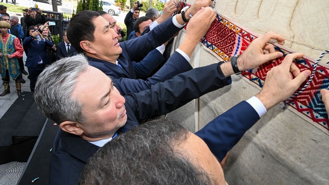 Kazak Yurt Çadırı, Ankara'da Açılış Töreniyle Tanıtıldı