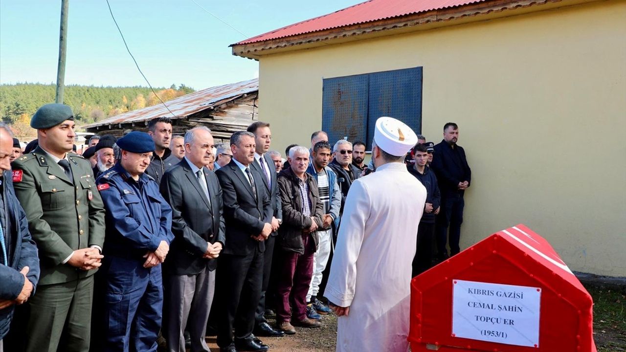 Kıbrıs Gazisi Cemal Şahin Son Yolculuğuna Uğurlandı