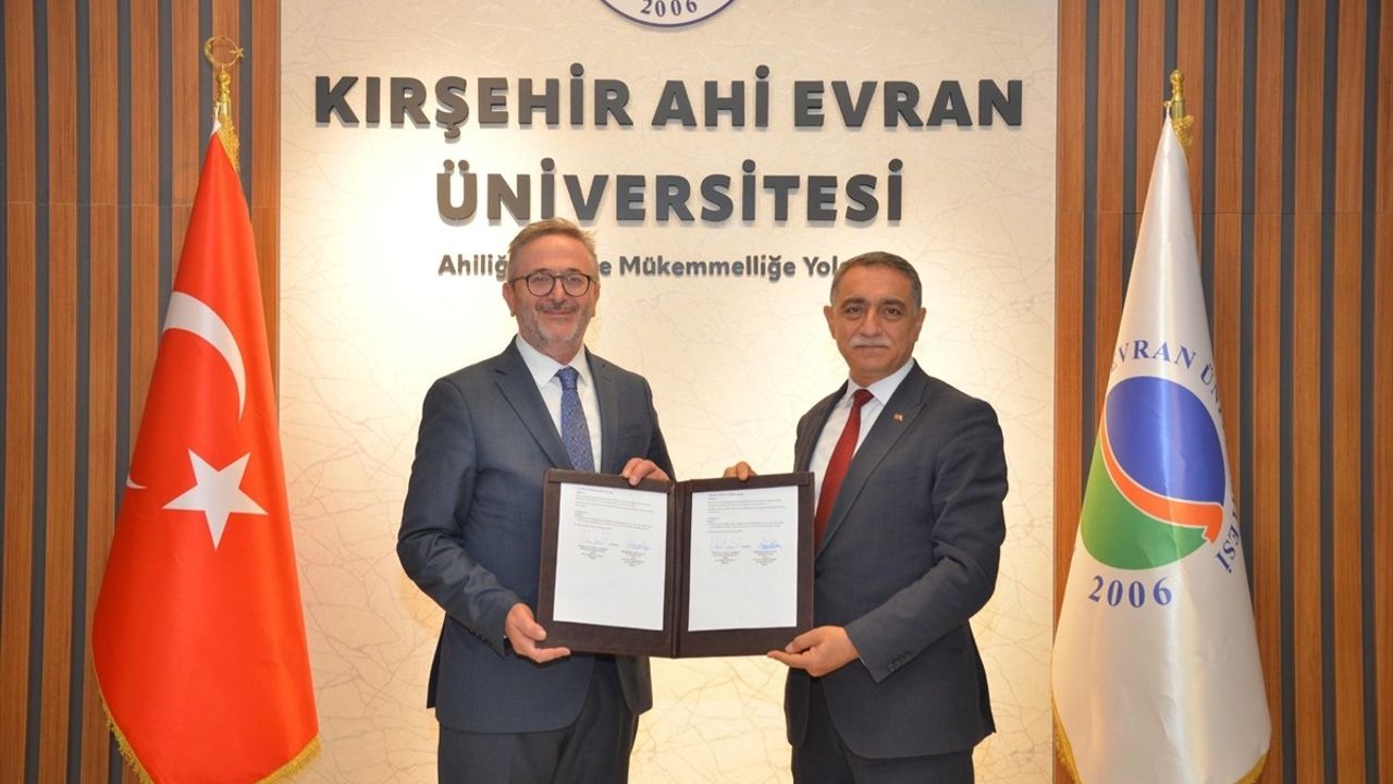 Kırşehir Ahi Evran Üniversitesi Yazma Eserleri TÜYEK'e Devrediliyor