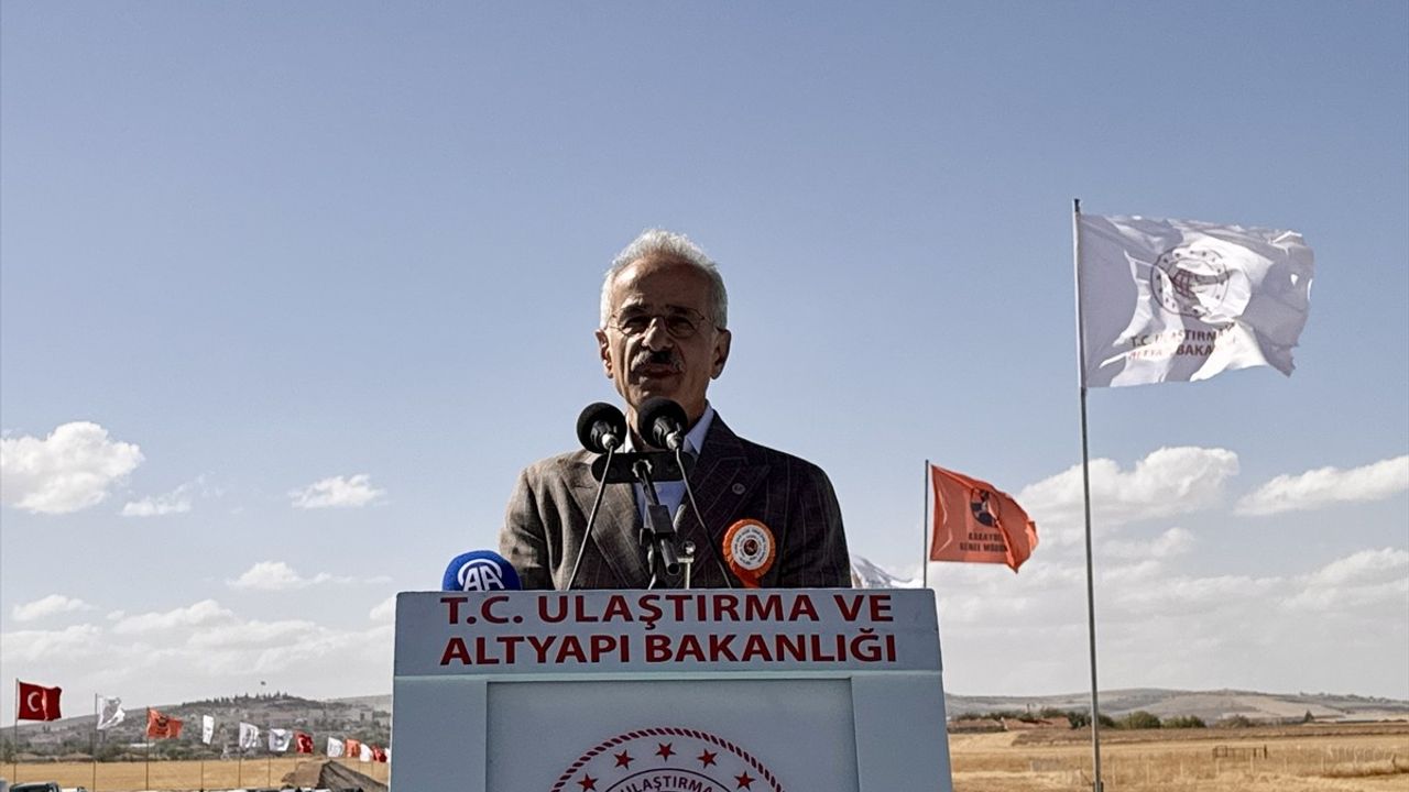 Kırşehir'de 3 Yeni Kara Yolu Projesi Açıldı