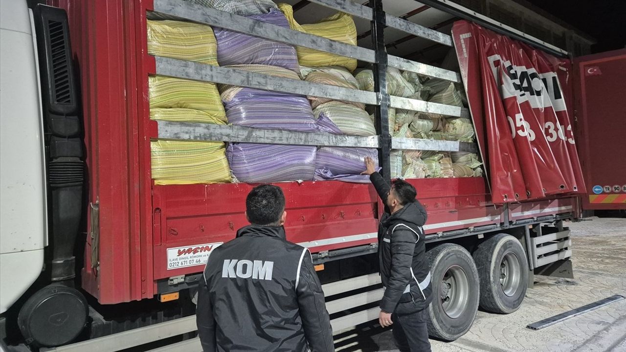 Kırşehir'de 5 Ton Kaçak Tütün Ele Geçirildi