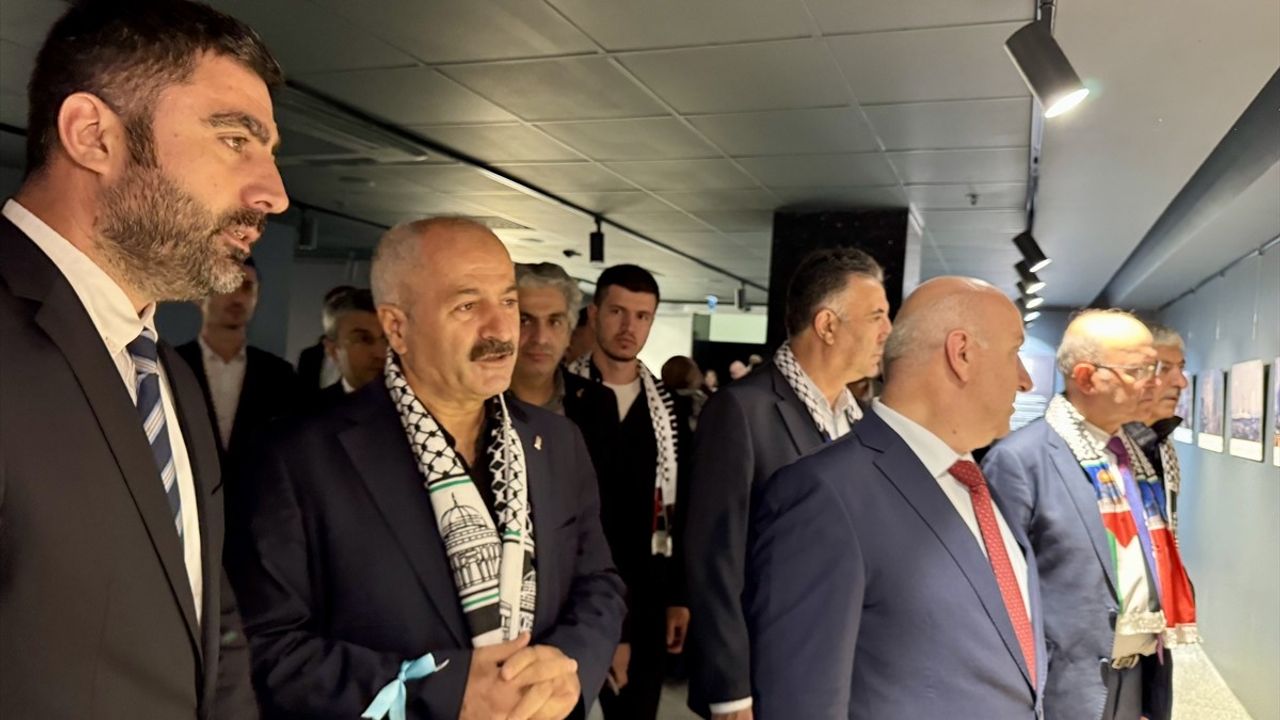 Kocaeli'de Anadolu Ajansı'nın 'Kanıt' Sergisi Açıldı