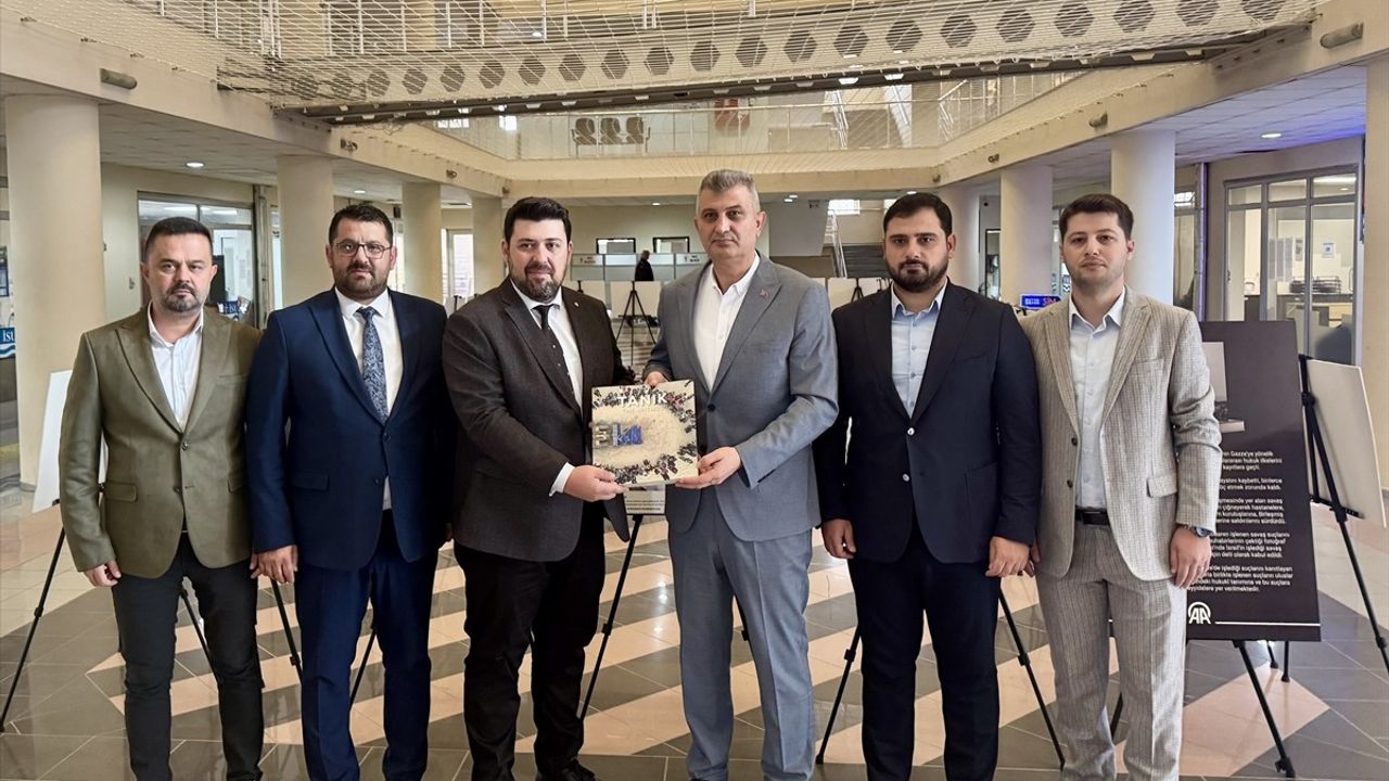 Kocaeli'de 'Kanıt' Sergisi Açıldı