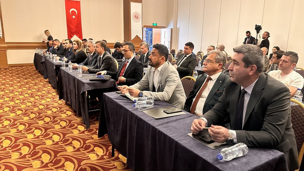 Konya'da 'Dönüşen Çalışma Hayatında İşçi-İşveren Buluşmaları' Gerçekleşti