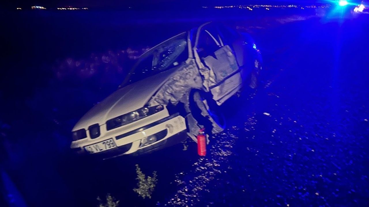 Konya'da Minibüs ve Otomobil Çarpışması: 18 Yaralı