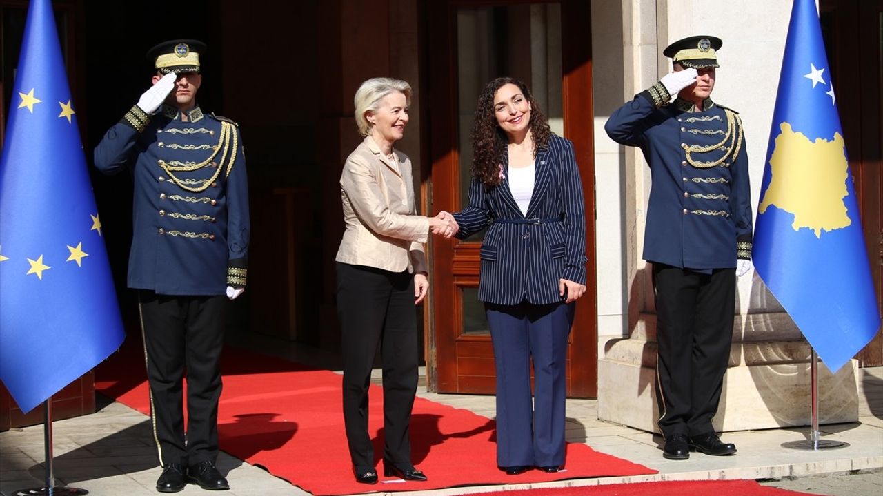 Kosova Cumhurbaşkanı Osmani, AB'den Cezai Tedbirlerin Kaldırılmasını İstedi
