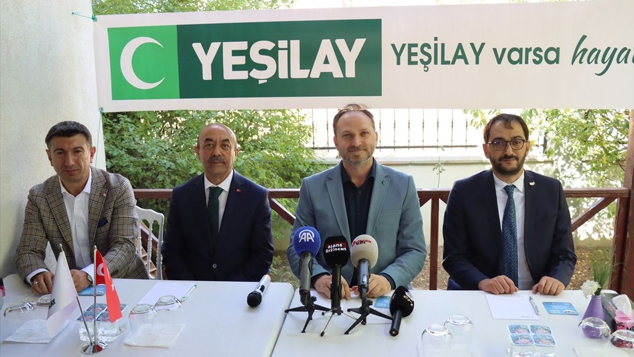Kumar Bağımlılığına Karşı Mücadele Buluşması: Yeşilay Genel Başkanı Dinç Erzincan'da