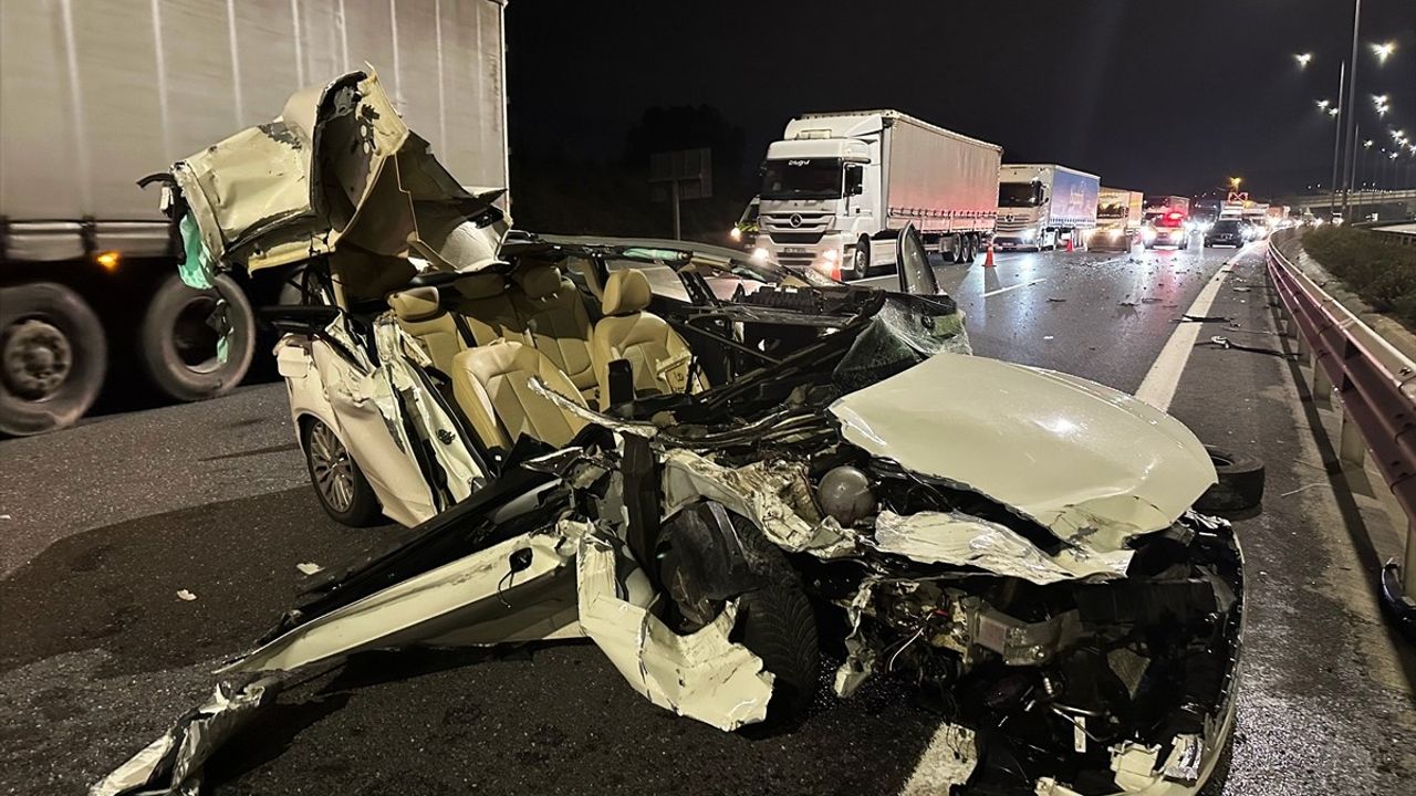 Kuzey Marmara Otoyolu'nda Kazada 3 Yaralı