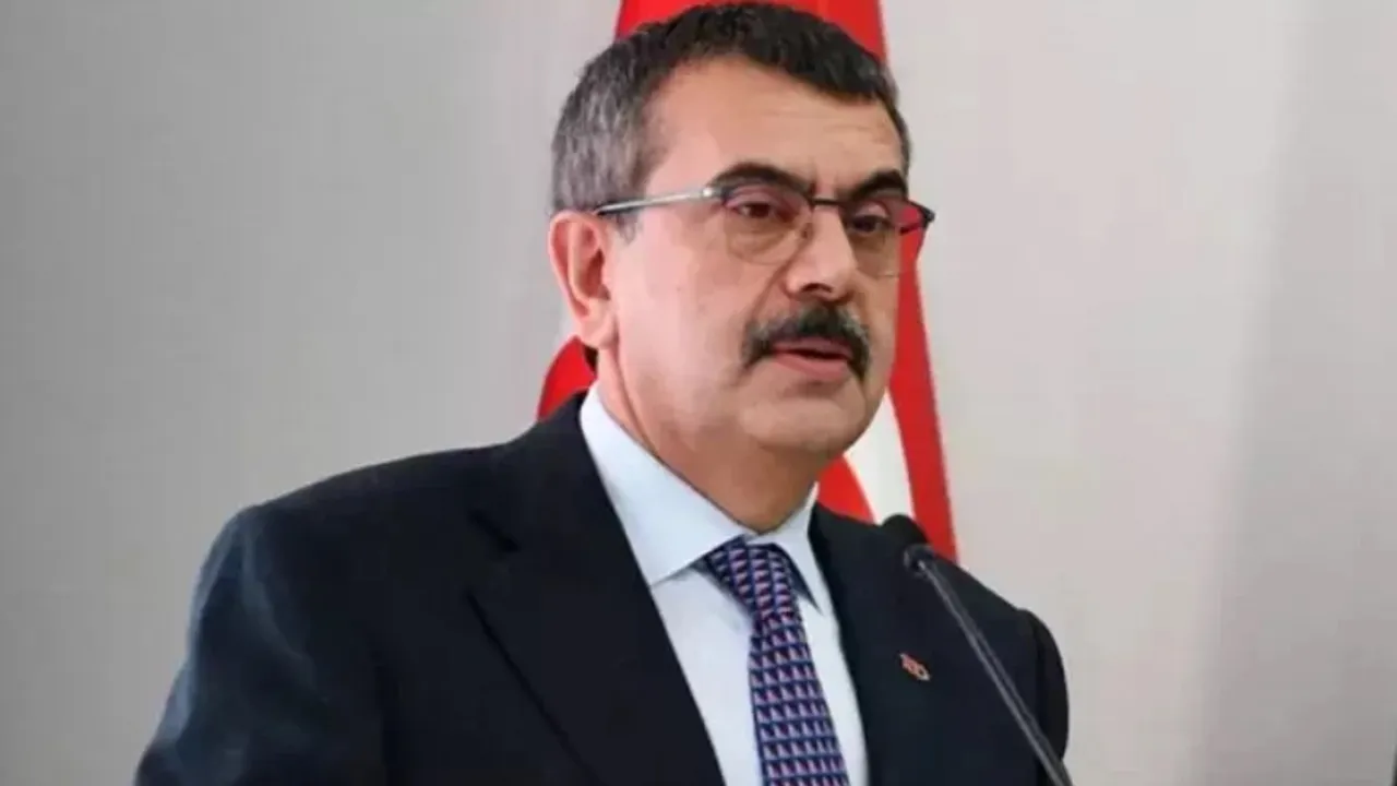 Lise 2 Yıl Mı Oluyor? Bakan Tekin'den 4+4+4 ve Zorunlu Eğitim İçin Son Dakika Açıklama!