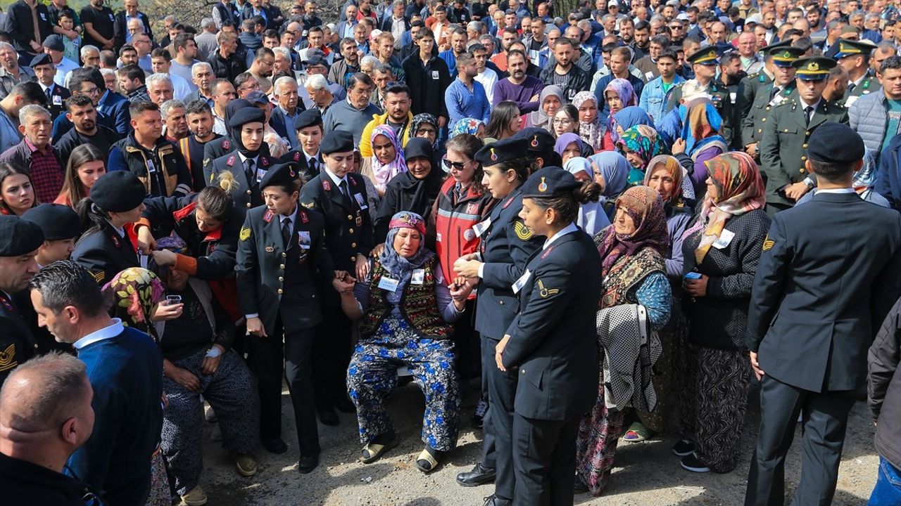 Manisa'da Şehit Jandarma Astsubay Hakkı Eryılmaz Son Yolculuğuna Uğurlandı