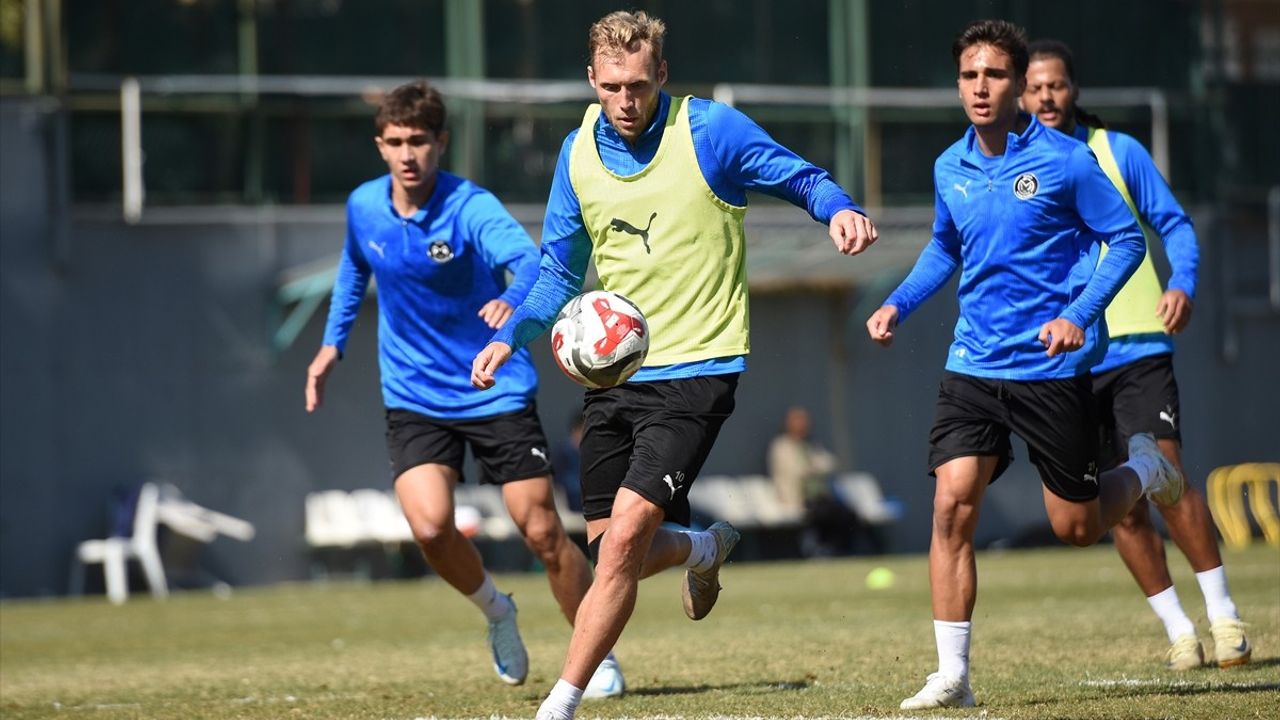 Manisa FK'nın Erzurumspor FK Maçı İçin Hazırlıkları Devam Ediyor