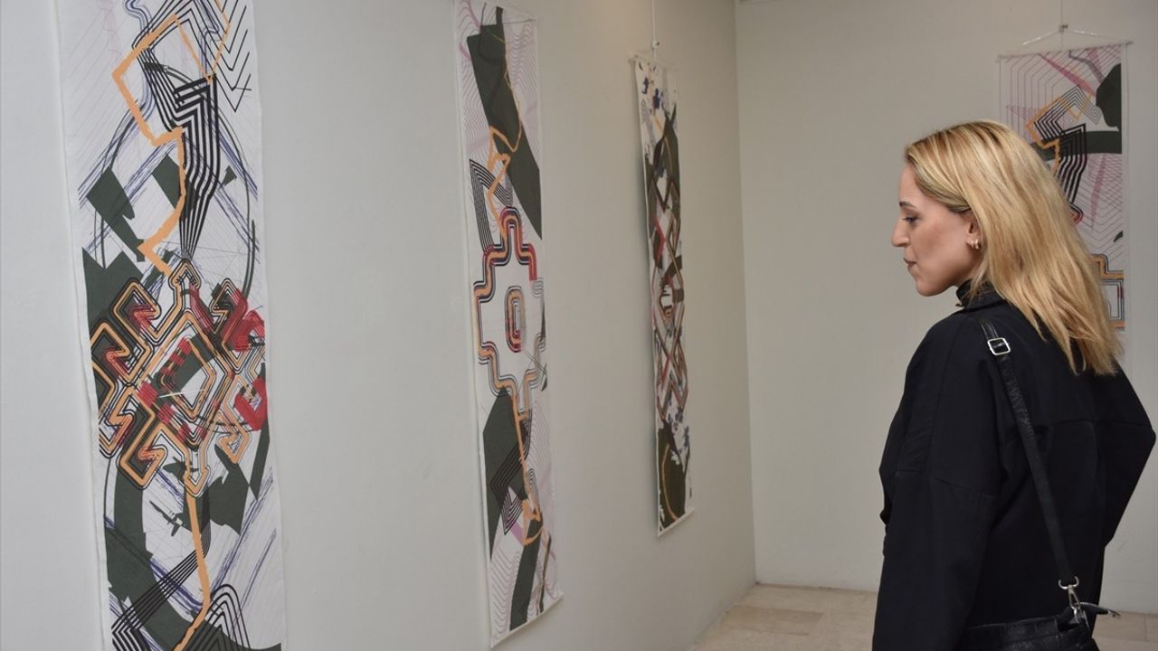 Manisa'nın Geleneksel Halı Motifleri Dijitale Taşınıyor
