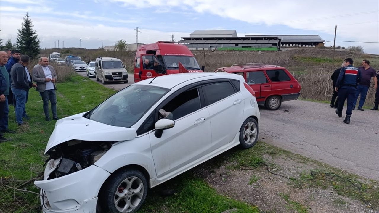 Manyas'ta Trafik Kazası: Bir Kişi Ağır Yaralandı