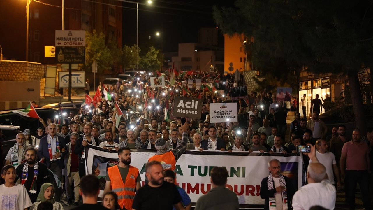 Mardin'de 'Gazze'ye Vefa Yürüyüşü' Protestosu