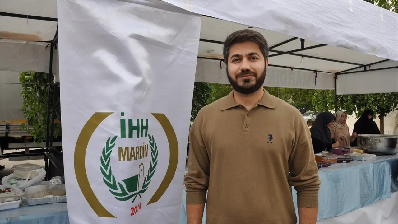 Mardin'de Gazze'ye Yardım İçin Hayır Çarşısı Açıldı