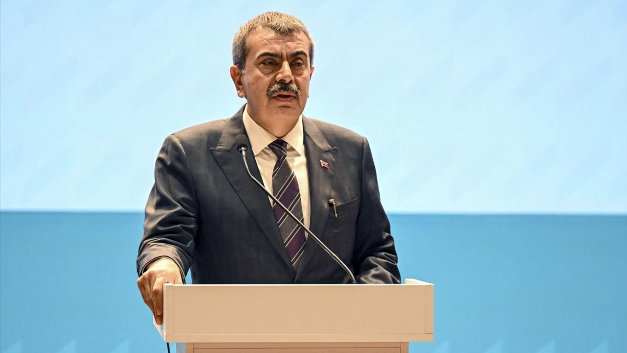 Medeniyet Okumaları Projesi Açılış Töreninde Bakan Tekin'den İmam Hatip Açıklamaları