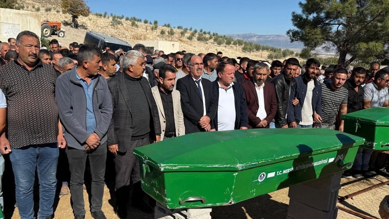 Mersin'deki Trajik Kaza Sonrası Cenaze Töreni