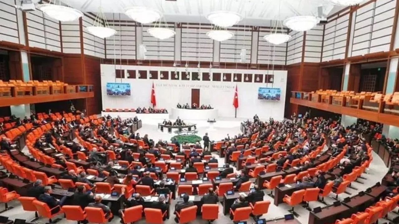 Milyonlarca Çalışana Müjde! İzinler 6 Aya Çıkıyor 