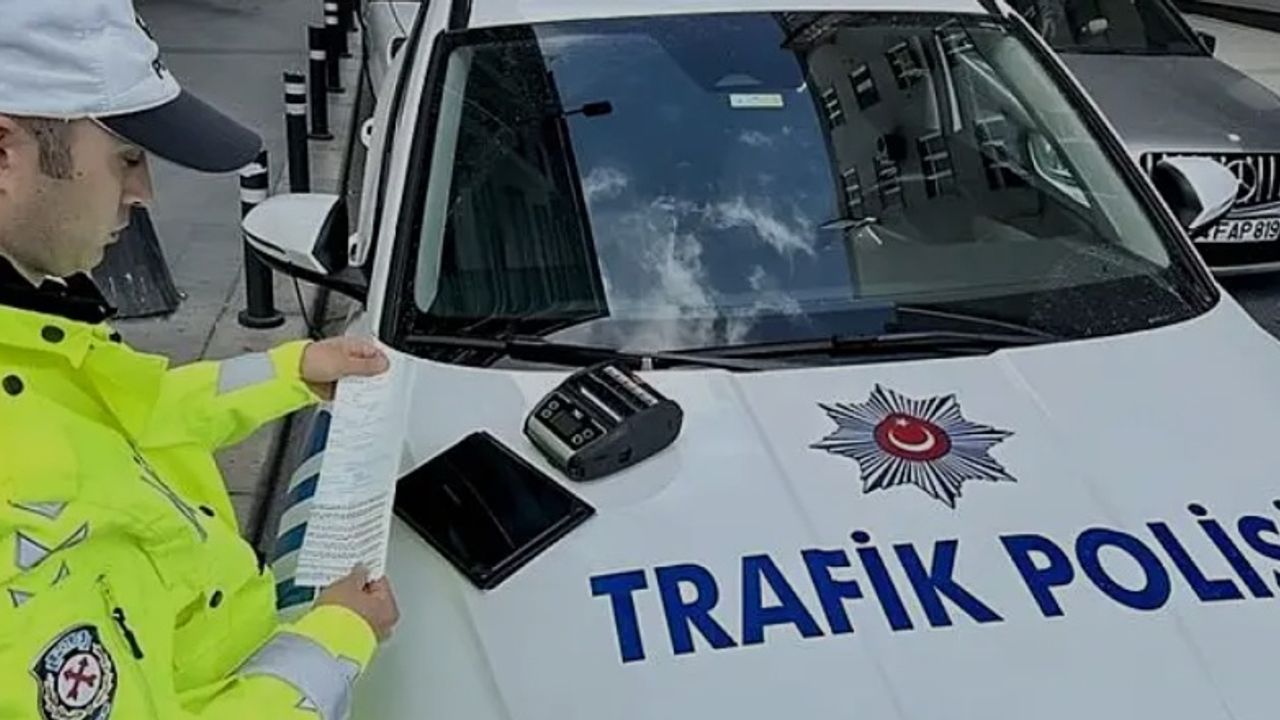 Milyonlarca Sürücü Dikkat! Trafikte Tolerans Dönemi Bitiyor: 1 Km Hız Aşımına Bile Ceza Yolda!