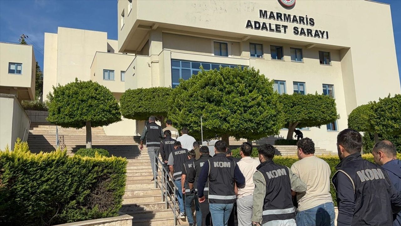 Muğla'da Yurt Dışına Kaçış Girişimi: 11 Kişi Tutuklandı
