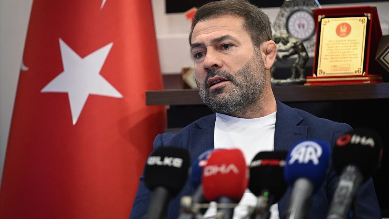 Muhammed Furkan Özbek Dünya Halter Şampiyonu Oldu