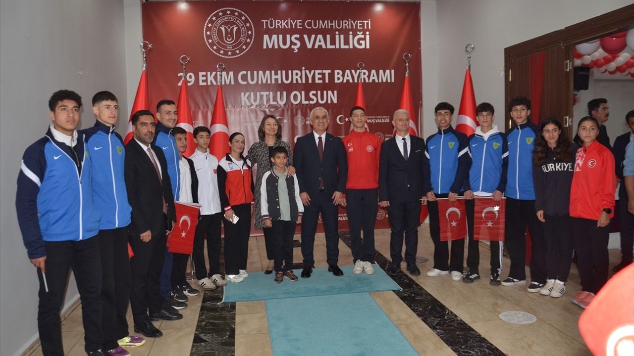 Muş'ta 29 Ekim Cumhuriyet Bayramı Coşkusu