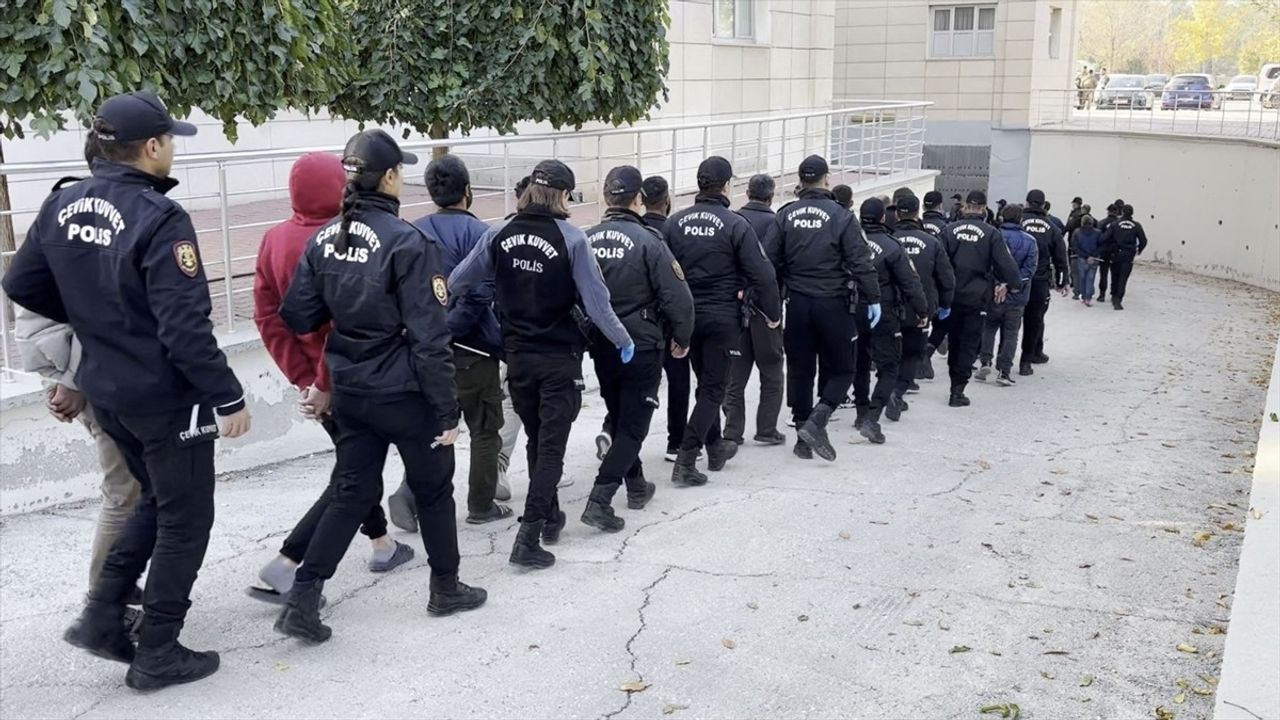 Narkokapan Operasyonu: 424 Zanlı Tutuklandı