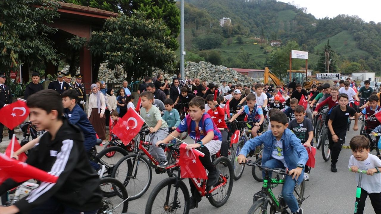 Of'ta 3. Geleneksel Bisiklet Şöleni Coşkuyla Gerçekleşti