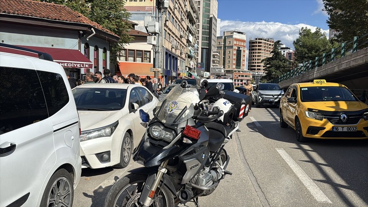 Osmangazi'de Bıçaklı ve Silahlı Kavga: 4 Yaralı