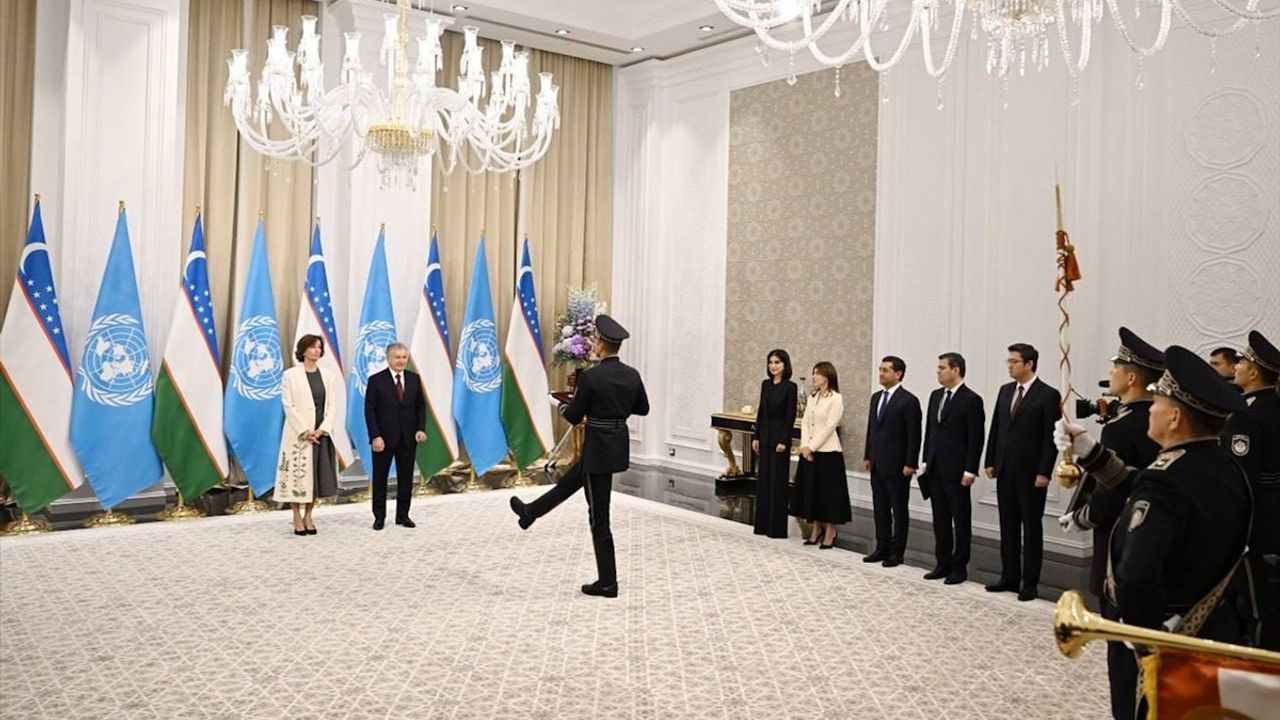 Özbekistan'dan UNESCO Genel Direktörüne Ödül