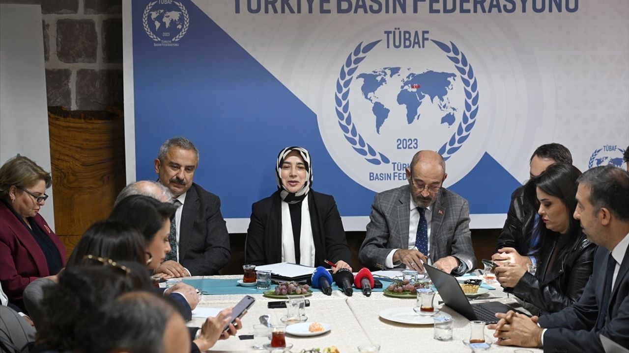 Özlem Zengin Yeni Anayasa ve Ekonomi Üzerine Açıklamalarda Bulundu