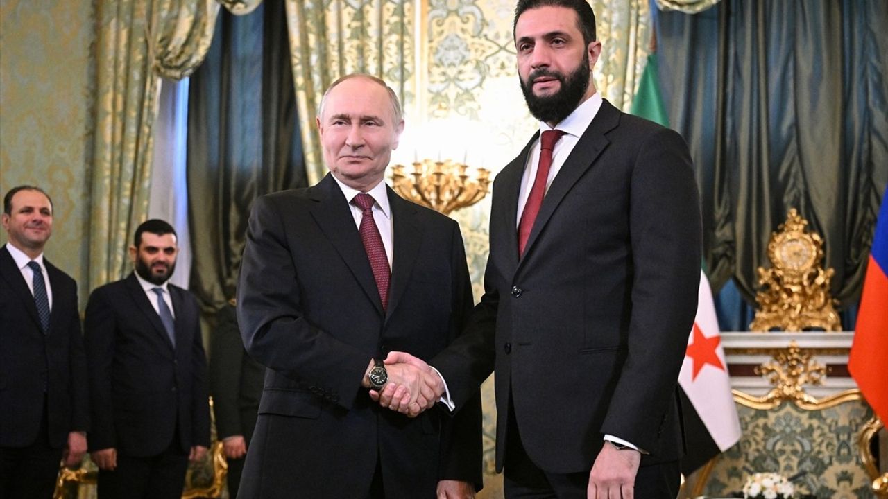 Putin ve Şara Moskova'da Güçlü İlişkilerini Gözler Önüne Serdi