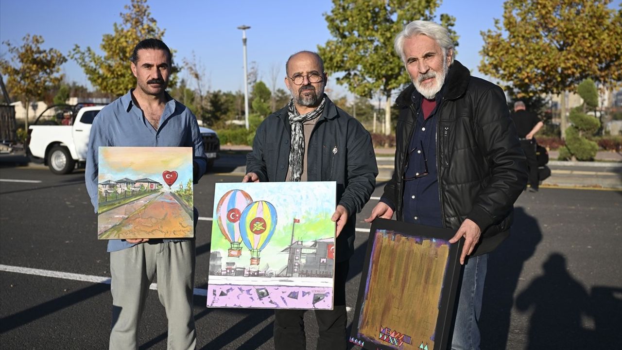 Ressamlar Sıcak Hava Balonu Etkinliğini Tuvallere Taşıdı