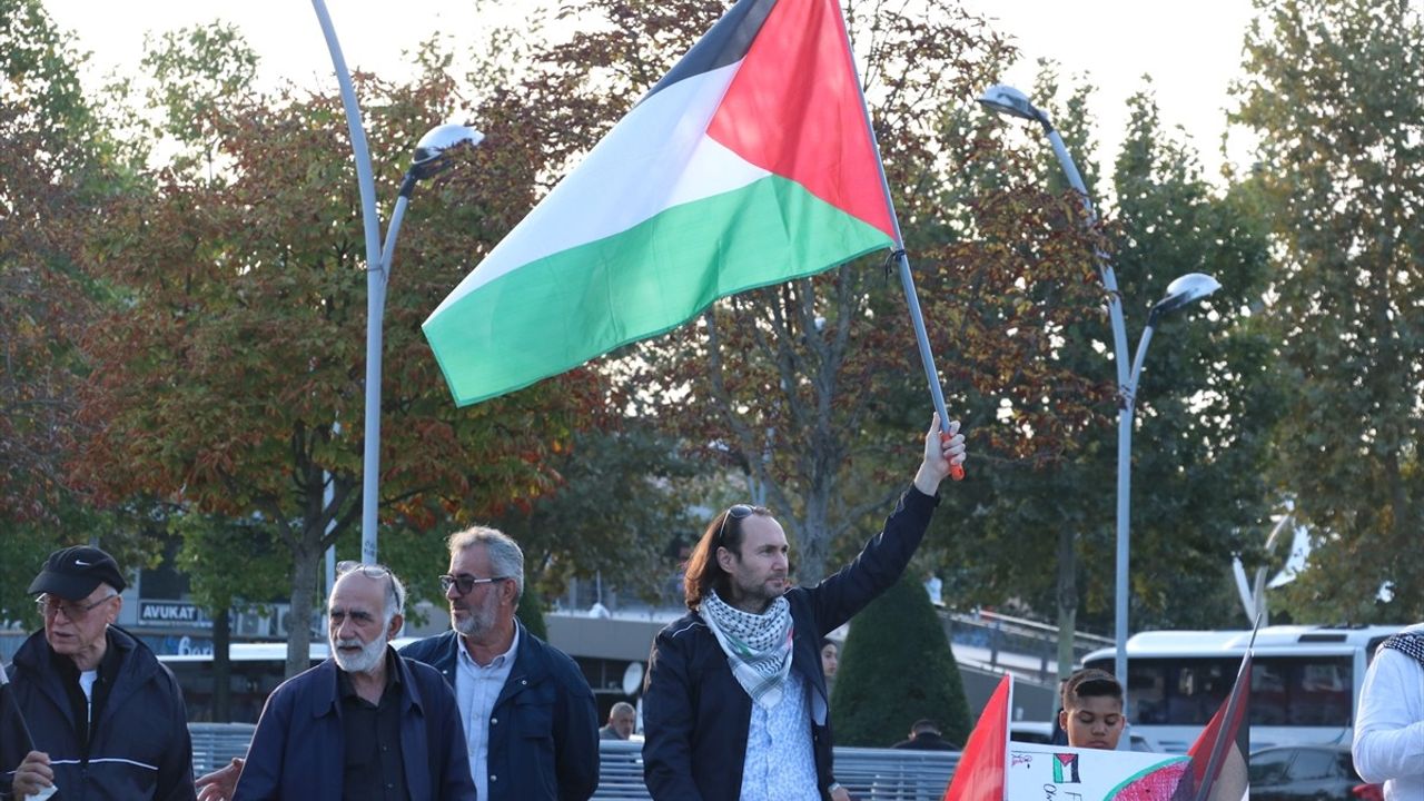 Sakarya'da Gazze İçin Dayanışma Mitingi