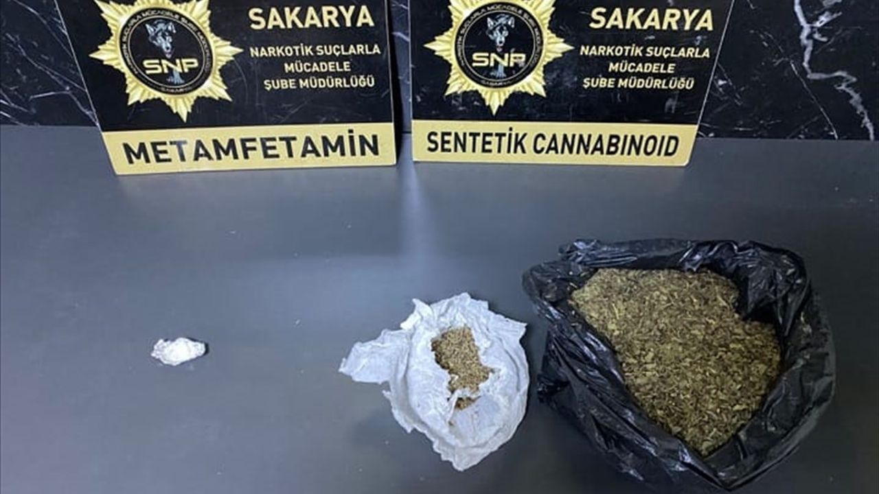 Sakarya'da Uyuşturucu Operasyonu: 10 Gözaltı