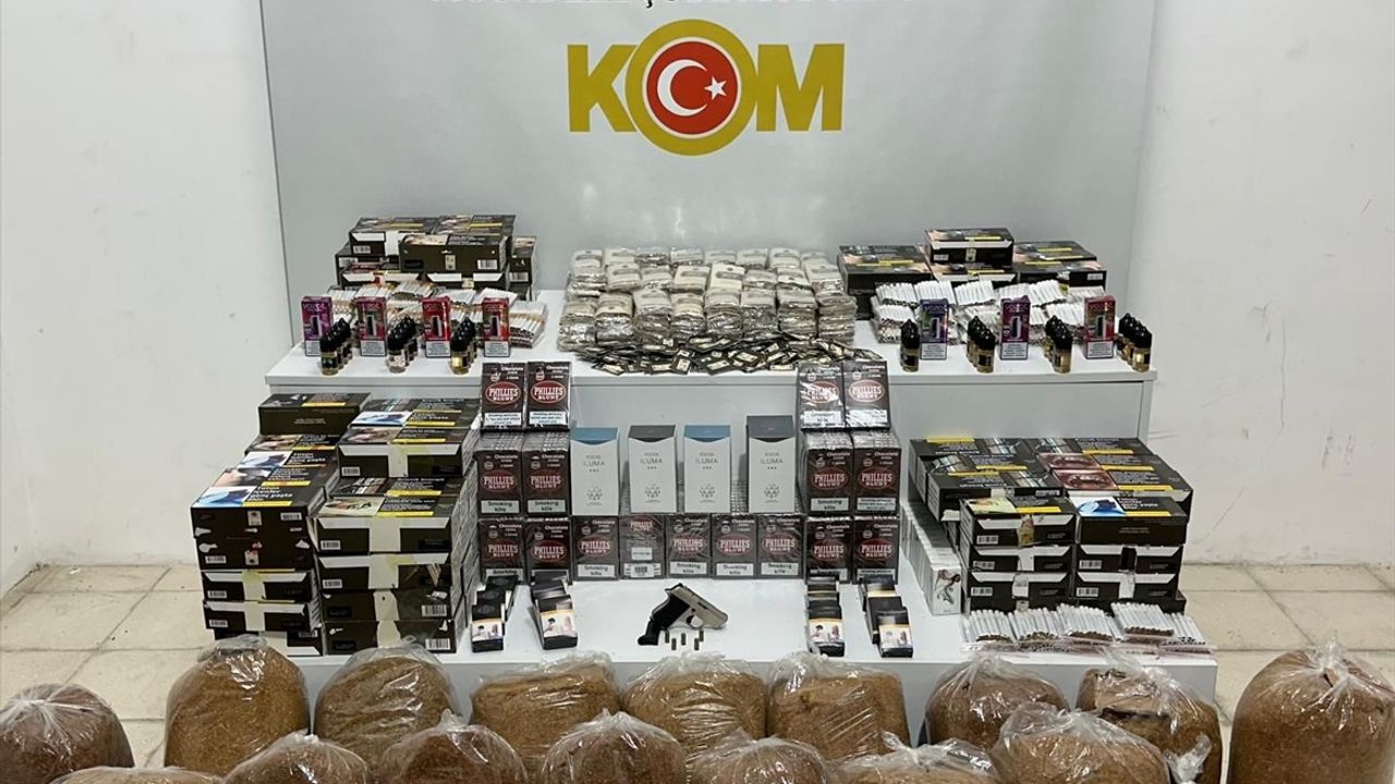 Samsun'da Kaçakçılık Operasyonu: 18 Gözaltı ve Milyonlarca Makaron Ele Geçirildi