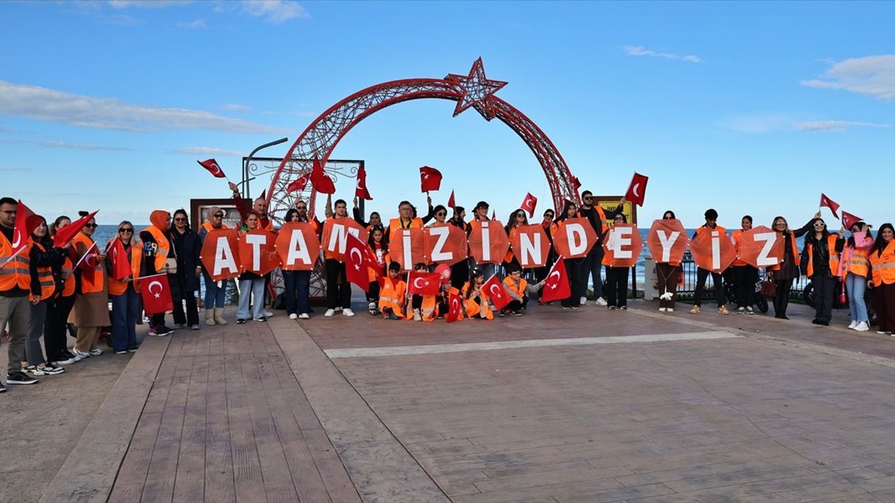 Samsun'da LÖSEV Gönüllüleri Uçurtma Şenliği Düzenledi
