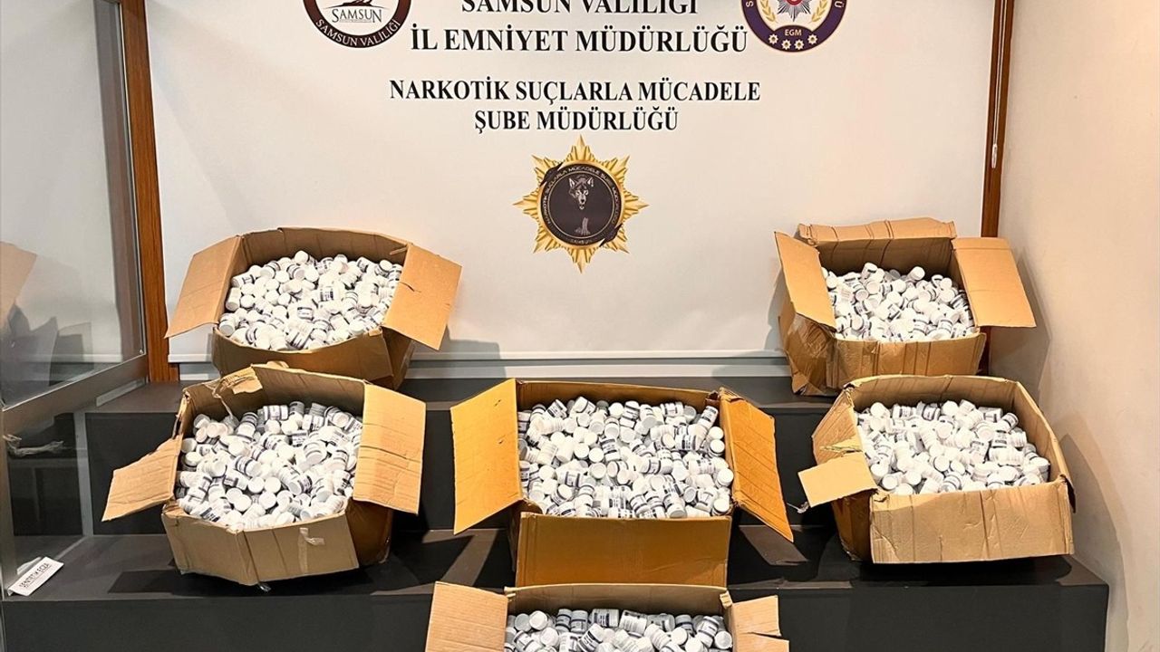 Samsun'da Uyuşturucu Operasyonu: 153 Bin 615 Sentetik Ecza Ele Geçirildi