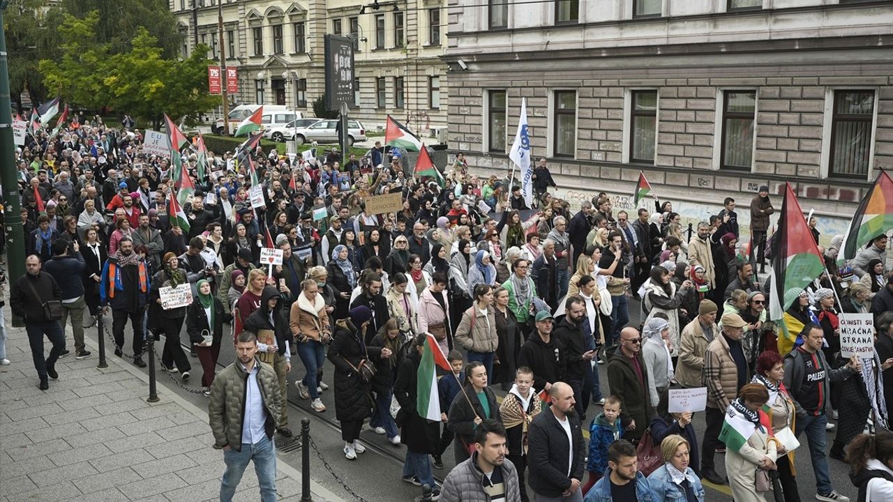Saraybosna'da Gazze'ye Destek Gösterisi