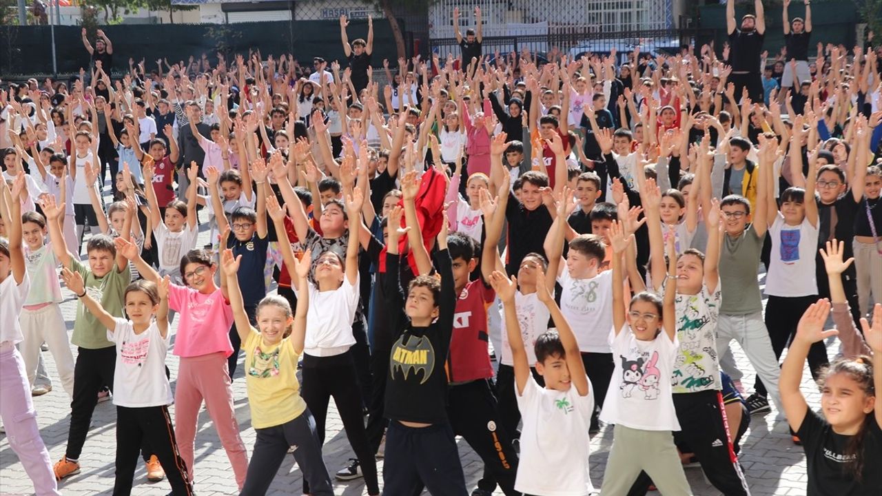 Siirt'te 1600 Öğrenci Spor Etkinliği Gerçekleştirdi